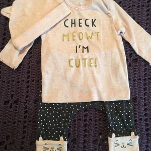 Adorable kitty outfit for baby